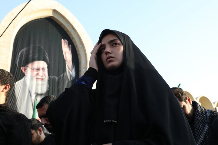 تصاویر/ آخرین قرار عاشقی؛ وداع ملت با رهبر شهید در مصلی تهران