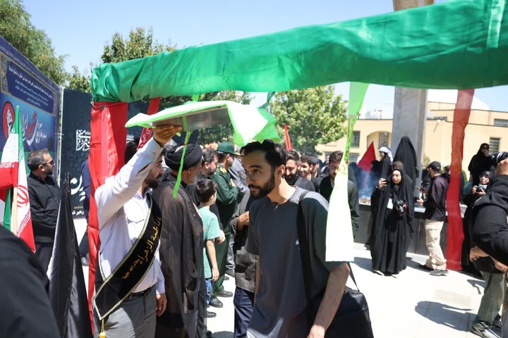 تصاویر / بدرقه دانشگاهیان همدان برای حضور در مراسم تشییع رهبر شهید