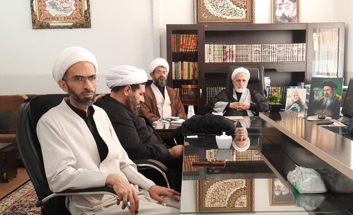 تصاویر/ دیدار مدیران حوزه علمیه چهارمحال و بختیاری با استاد اخلاق حوزه علمیه قم