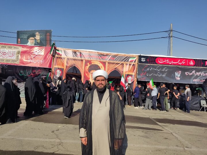 تجلی وحدت در «موکب اقوام و مذاهب ایران‌جان» / هم‌نوازی طلاب شیعه و برادران اهل‌سنت در سوگ امام شهید