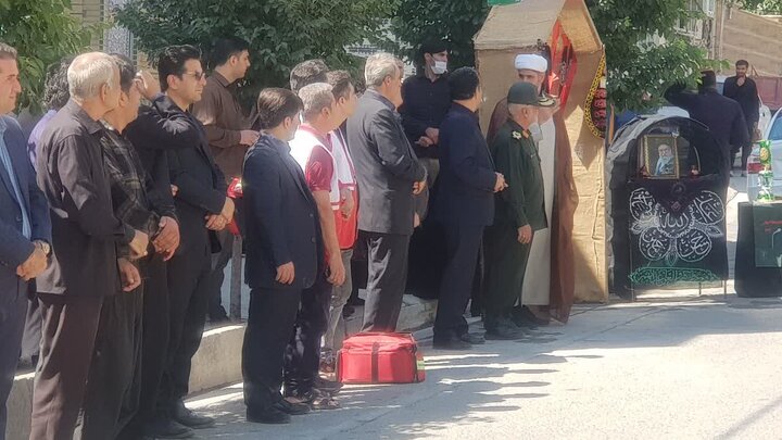 تصاویر/بدرقه کاروان زائران کامیارانی اعزامی به مراسم تشییع پیکر  رهبر شهید در تهران