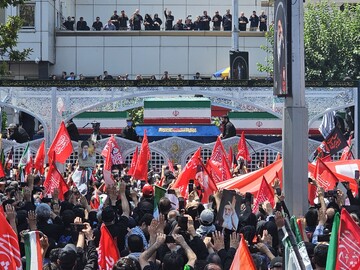 امروز، قیامتِ عشق است و تهران، کربلای انتظار»/ امام رفت