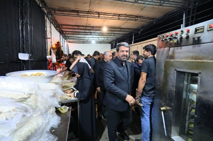 تصاویر /  همدان آماده خدمت رسانی به زائران آقای شهید