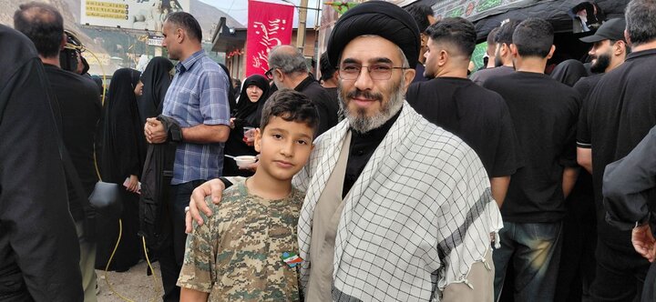 تصاویر/ خدمت رسانی در موکب لاریجانی ها به راهیان بدرقه تاریخی رهبر شهید (ره)
