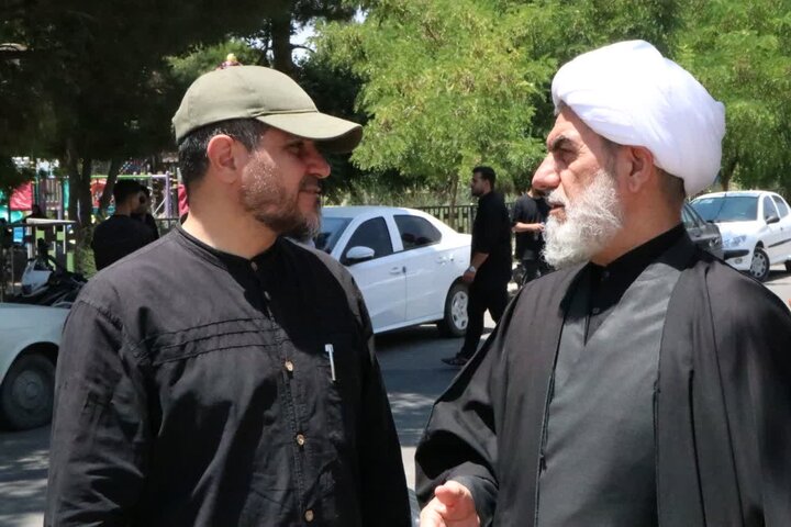 تصاویر / بازدید امام جمعه بویین زهرا از مواکب خدمت رسان به زائران مراسم تشییع رهبر شهید انقلاب اسلامی ایران -عکاس خانم جوشقانی