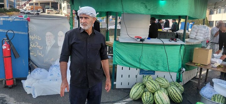 تصاویر/ خدمت رسانی موکب شورای جهادی آمل، به راهیان بدرقه رهبر شهید (ره)