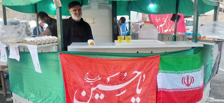 تصاویر/ خدمت رسانی موکب شورای جهادی آمل، به راهیان بدرقه رهبر شهید (ره)