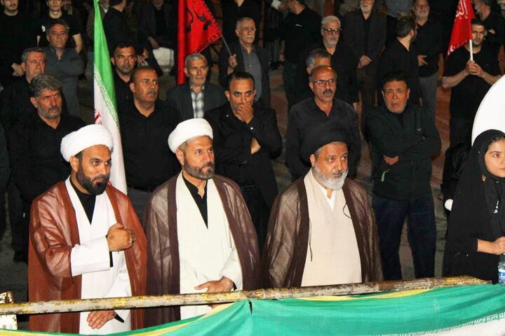 تصاویر/ صد و بیست و هفتمین موج از اجتماعات شبانه سراسری و مراسم وداع با آقای شهید ایران در ماکو