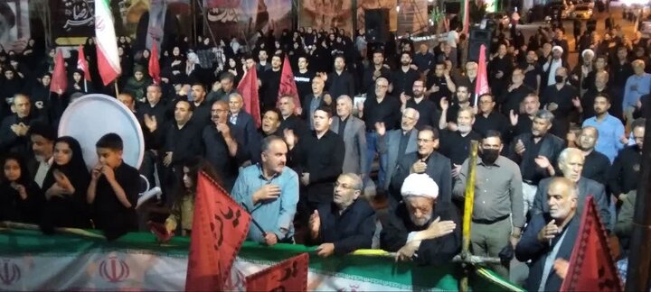 تصاویر/ صد و بیست و هفتمین موج از اجتماعات شبانه سراسری و مراسم وداع با آقای شهید ایران در ماکو