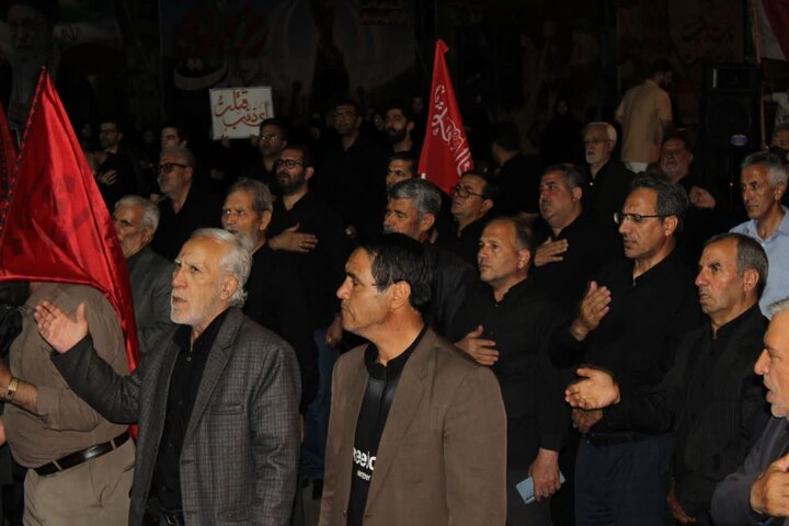 تصاویر/ صد و بیست و هفتمین موج از اجتماعات شبانه سراسری و مراسم وداع با آقای شهید ایران در ماکو