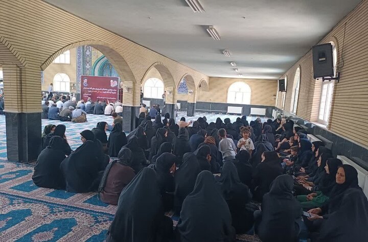 تصاویر/ مراسم عزاداری جاماندگان از تشییع پیکر مطهر قائد شهید انقلاب اسلامی، حضرت آیت‌الله شهید سید علی خامنه‌ای در پیرانشهر