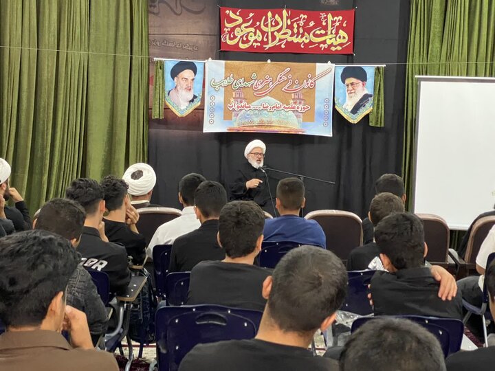 تصاویر/حضور دانش آموزان در مدرسه علمیه امام رضا (ع) میاندوآب