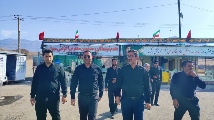 تصاویر/ خدمت رسانی موکب بخش برزک به زائرین رهبرشهید