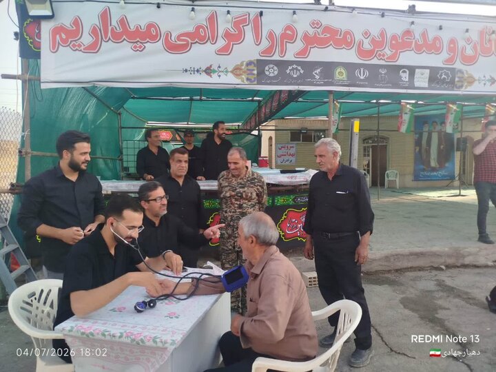 تصاویر/ خدمت رسانی موکب بخش برزک به زائرین رهبرشهید
