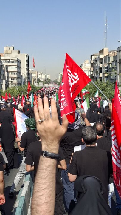 تصاویر / حضور مدیر ،اساتید وطلاب مدارس علمیه استان قزوین در مراسم تشییع قائد شهید امت در تهران