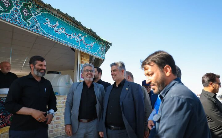 تصاویر/بازدید استاندار مرکزی از موکب شازند جهت خدمت‌ رسانی به زائران مراسم تشییع رهبر شهید