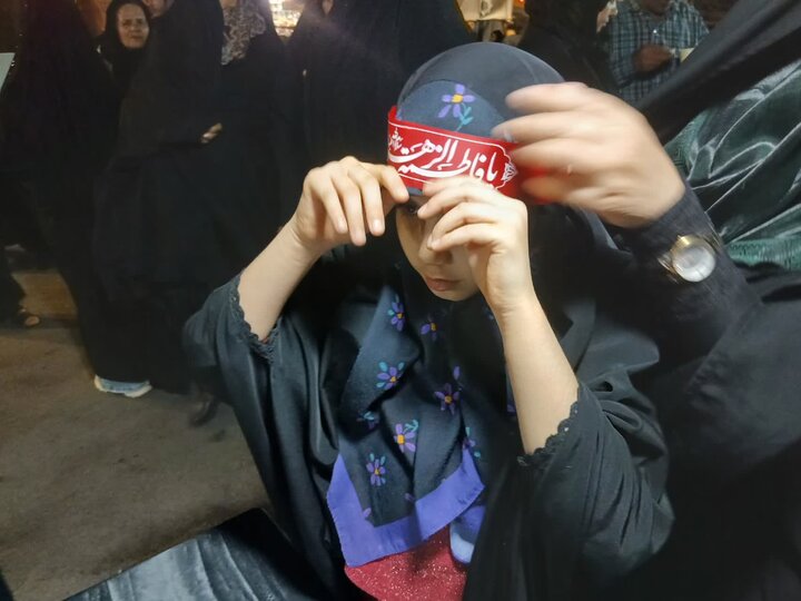 تصاویر/فعالیت طلاب مدرسه علمیه فاطمه‌الزهرا اراک در موکب شهید پاکپور
