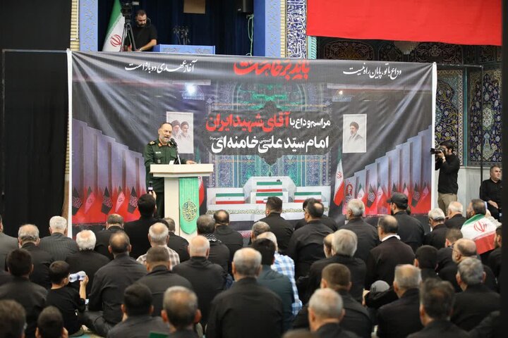 تصاویر/ مراسم وداع با آقای شهید ایران امام سید علی حسینی خامنه‌ای (قدس سره) در مصلای  ارومیه