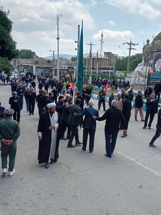 تصاویر/ جلوه هایی از حضور مردم ولایی شهرستان چالدران در تجمع وداع جاماندگان تشییع آقای شهید ایران