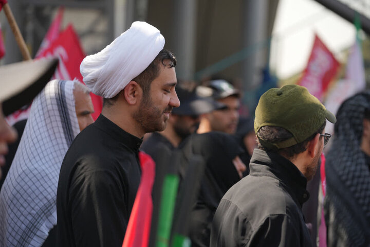 تصاویر/ حضور سراسری طلاب و روحانیون در تشییع قائد شهید