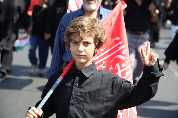 تصاویر/ بدرقه حماسی رهبر شهید انقلاب در تهران