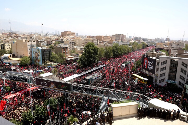 تصاویر/ بدرقه حماسی رهبر شهید انقلاب در تهران