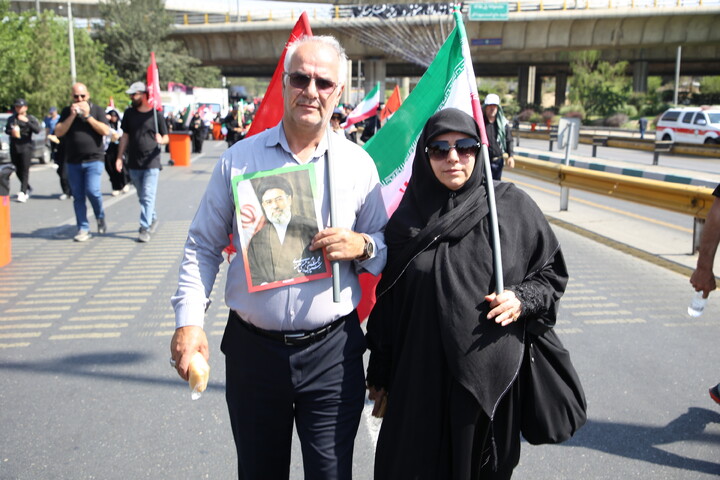 تصاویر/ بدرقه حماسی رهبر شهید انقلاب در تهران