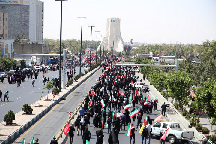 تصاویر/ بدرقه حماسی رهبر شهید انقلاب در تهران