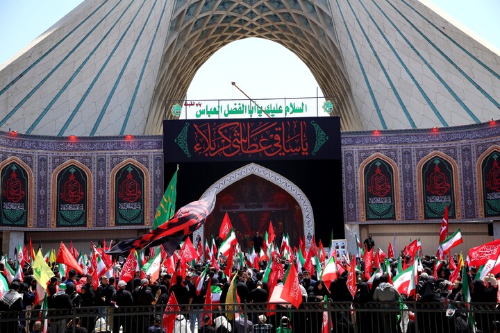 تصاویر/ بدرقه حماسی رهبر شهید انقلاب در تهران