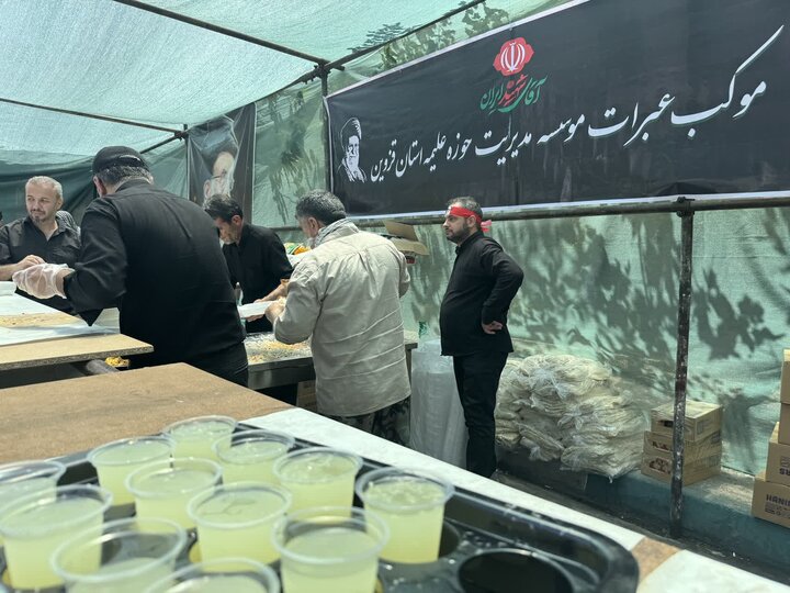 بتصاویر / تداوم خدمت رسانی موکب عبرات موسسه مدیریت حوزه علمیه استان قزوین به زائران مراسم تشییع آقای شهید ایران (-قسمت سوم )