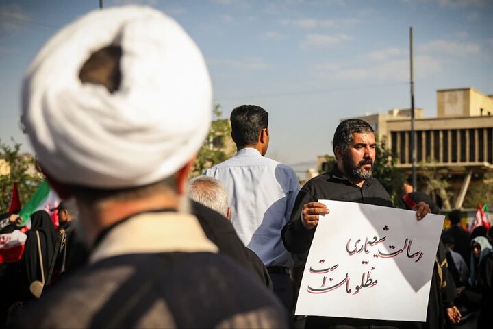 حضور امام جمعه قزوین در مراسم تشییع قائد شهید امت

