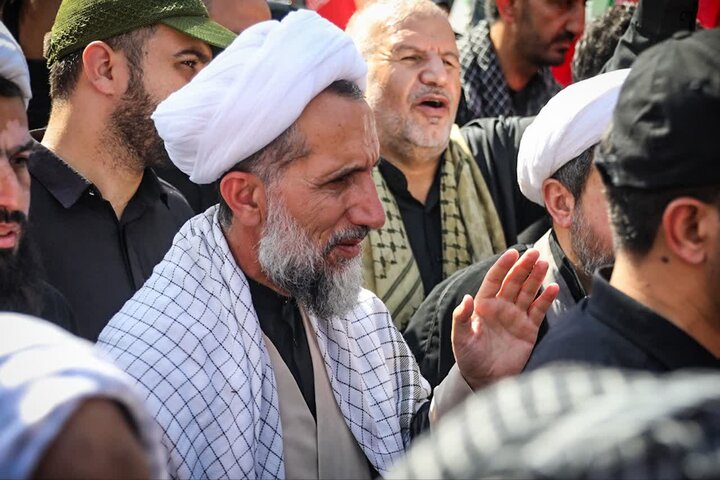 حضور امام جمعه قزوین در مراسم تشییع قائد شهید امت
