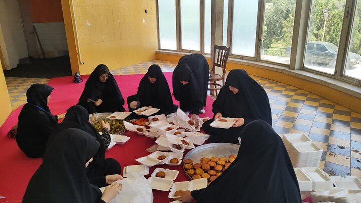 تصاویر / تداوم خدمت رسانی اساتید وطلاب حوزه علمیه خواهران شهرستان بویین زهرا در بوستان رازی در  منطقه 11تهران