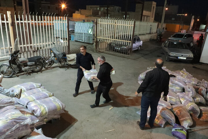 تصاویر/ خدمات گسترده حرم امامزاده موسی مبرقع(ع) برای زائران تشییع پیکر رهبر شهید انقلاب