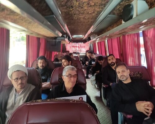 حرکت کاروان شهرستان هرسین به سوی آیین تشییع پیکر رهبر شهید انقلاب در تهران+ عکس