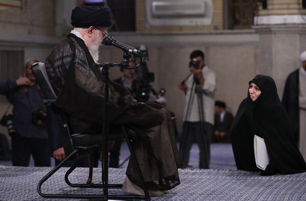 چرا رهبر شهید تبلیغ را «اولویت نخست» حوزههای علمیه دانست؟ چرا رهبر شهید تبلیغ را «اولویت نخست» حوزههای علمیه دانست؟