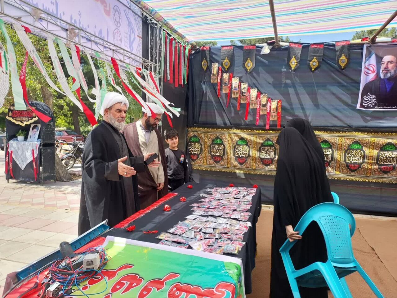محور وحدت امت اسلامی ولایت فقیه است