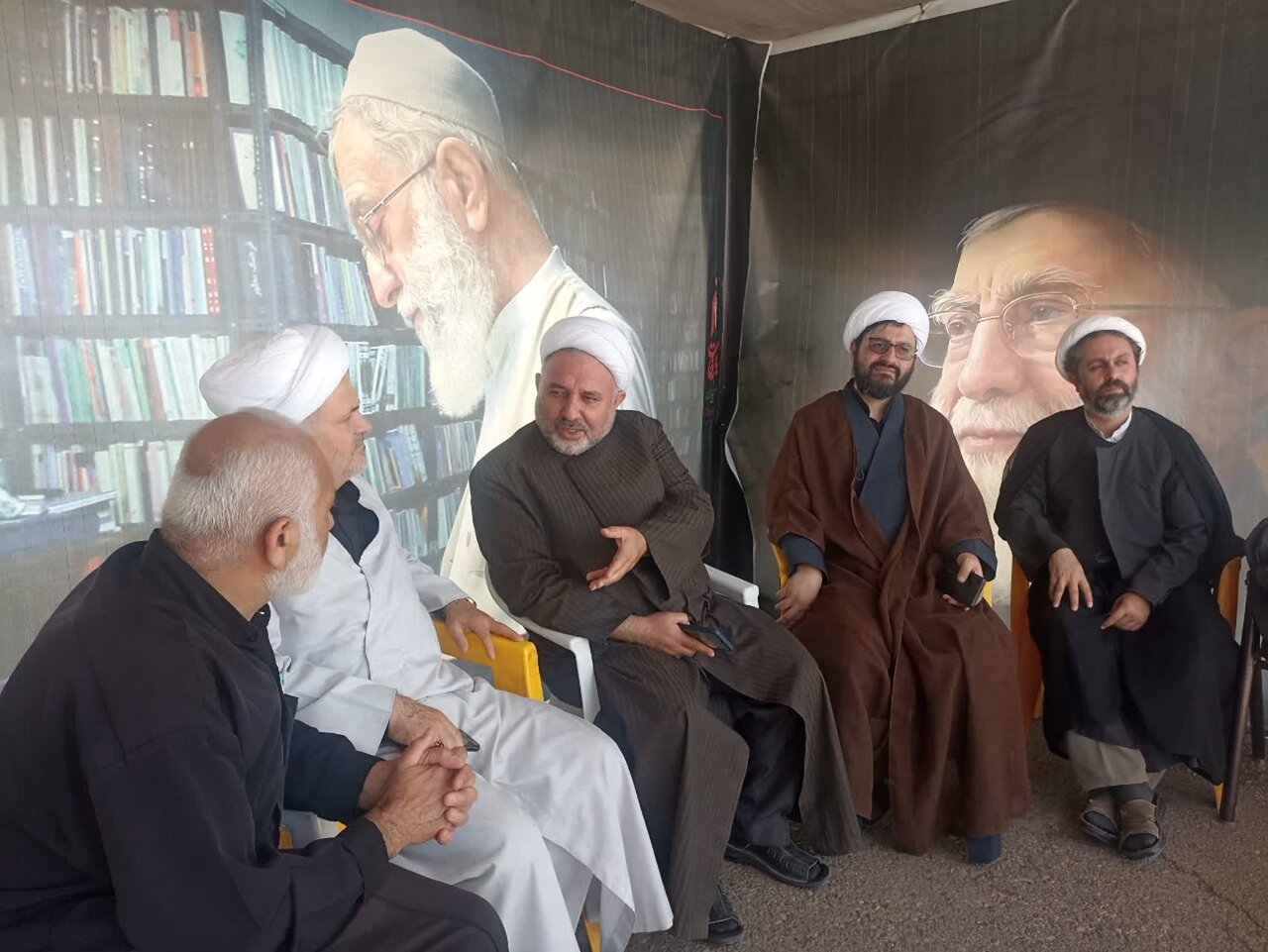 انقلاب اسلامی یک مکتب زنده، پویا وریشه دار است