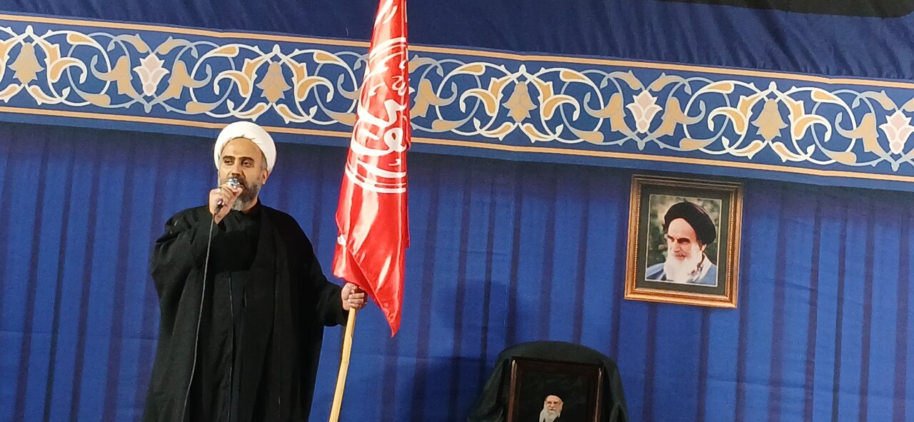 مراسم سوگواری رهبرشهید دراجتماعات مردمی مشهد