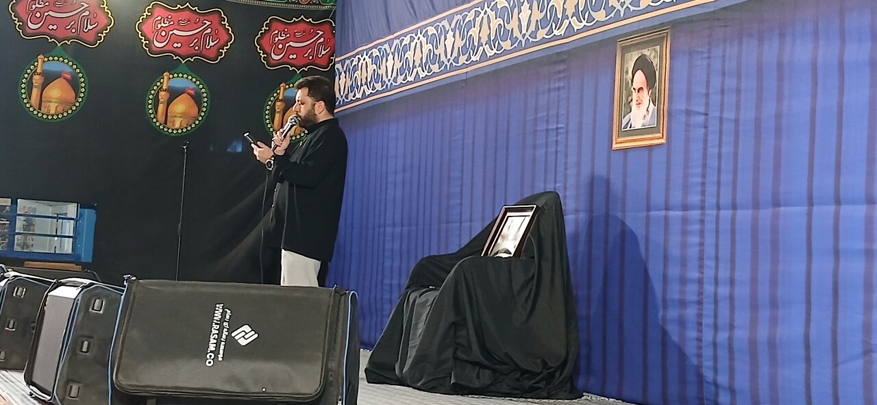 مراسم سوگواری رهبرشهید دراجتماعات مردمی مشهد