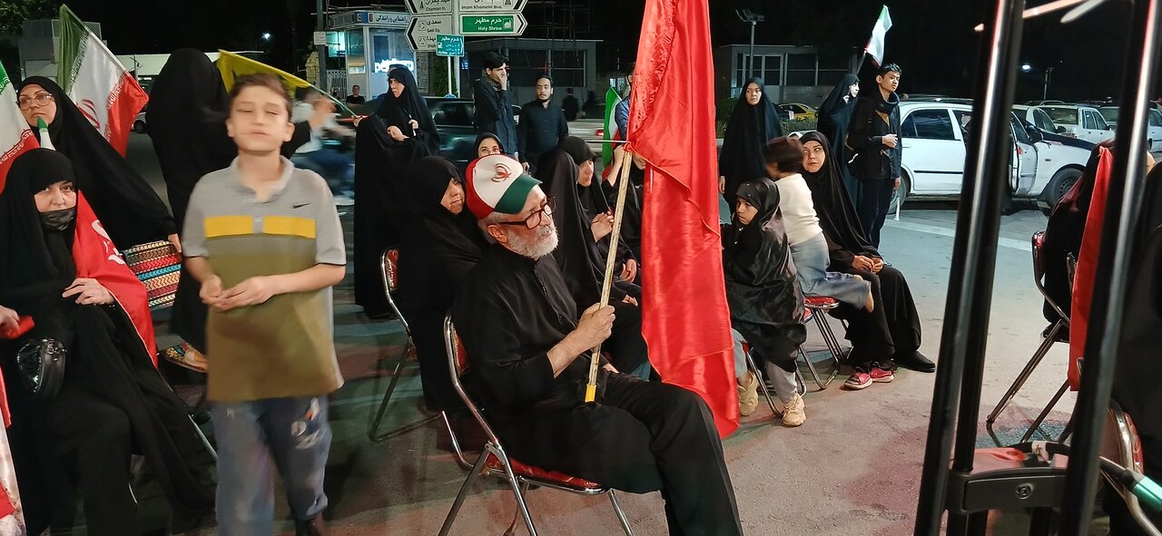 مراسم سوگواری رهبرشهید دراجتماعات مردمی مشهد