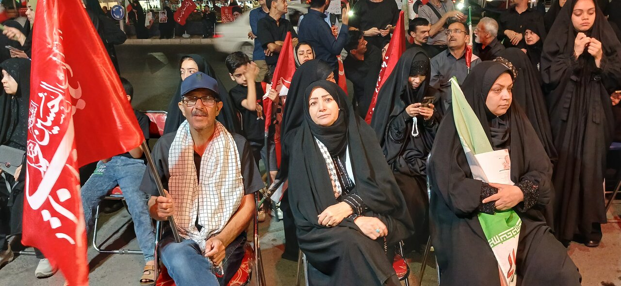 مراسم سوگواری رهبرشهید دراجتماعات مردمی مشهد