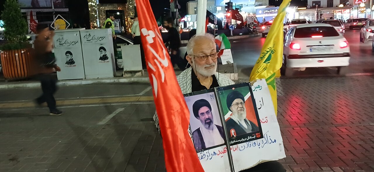 مراسم سوگواری رهبرشهید دراجتماعات مردمی مشهد