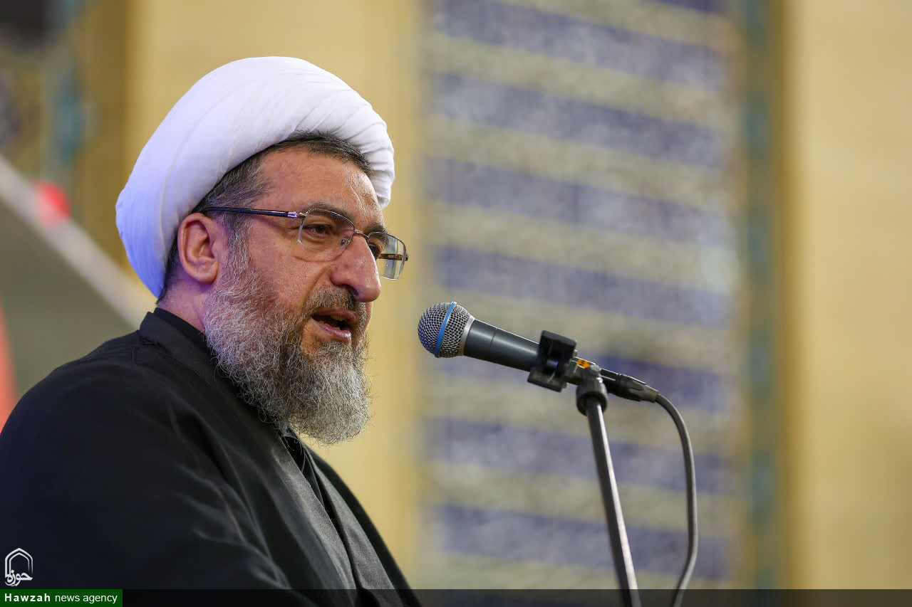 خونخواهی «قائد شهید» در گرو پیشرفت کشور و مجازات سخت دشمنان است