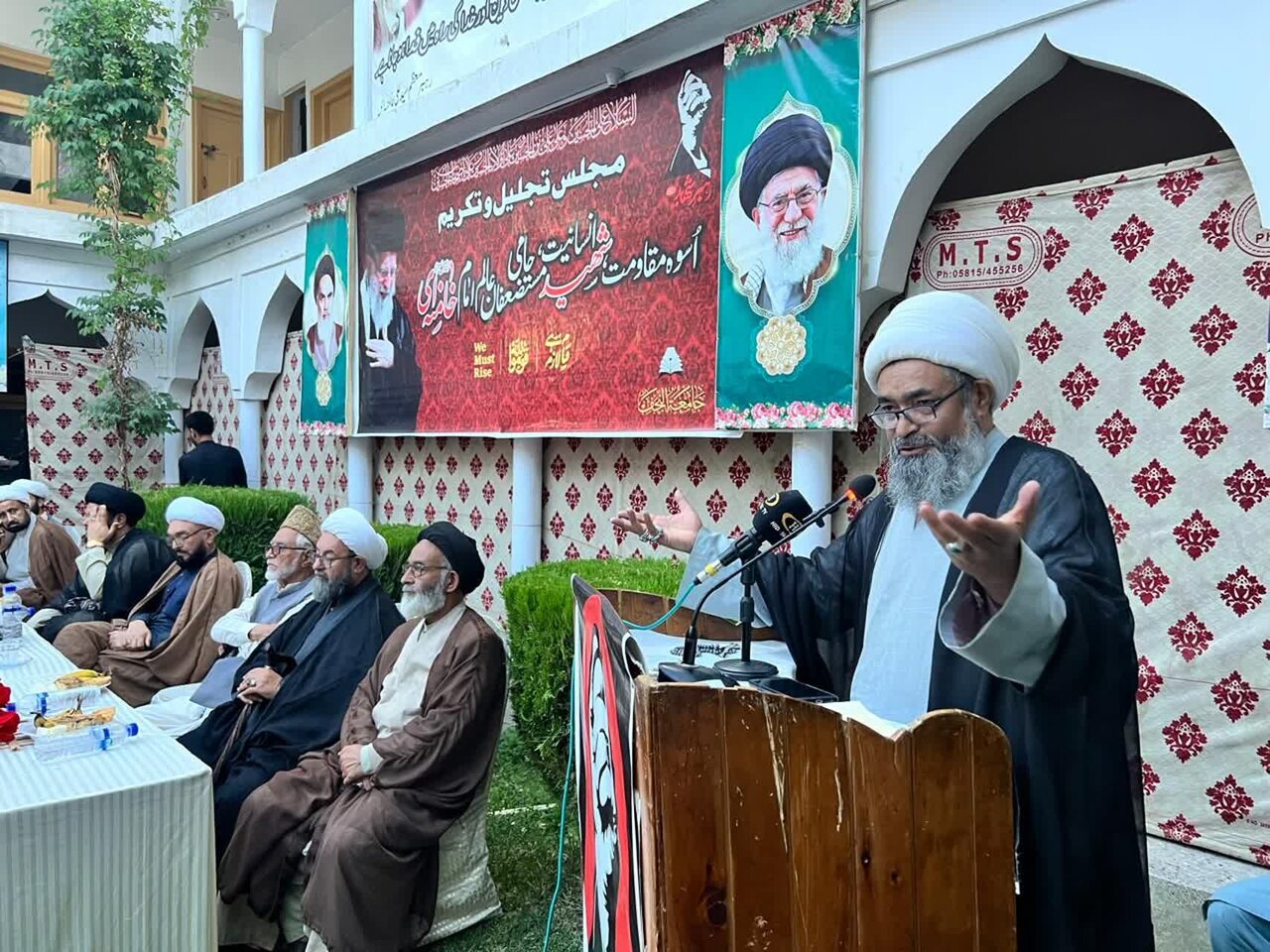 سکردو میں رہبرِ شہید کی یاد میں عظیم الشان اجتماع: رہبرِ معظم کی پوری زندگی توحید، عدل، آزادی، عزتِ امت اور مظلوموں کی حمایت کے لیے وقف رہی، مقررین