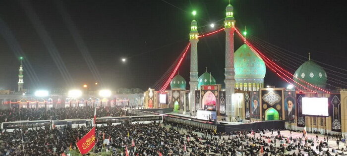 آغاز مراسم وداع با امام شهید در مسجد جمکران + عکس و فیلم
