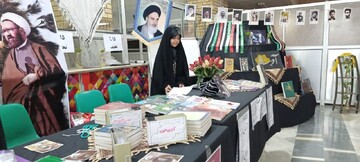 ارائه خدمات فرهنگی، تبلیغی و معرفتی به زائران مراسم تشییع امام شهید در جامعه‌الزهرا(س)