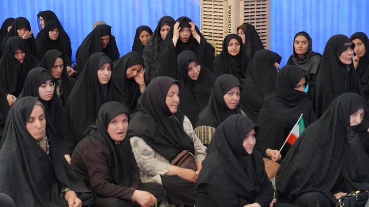 تصاویر / برپایی رواق آقای شهید ایران در همدان