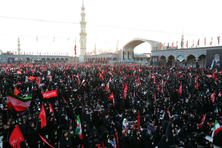 قم المقدسہ میں رہبر شہید (رہ) کی تشییع کے مناظر