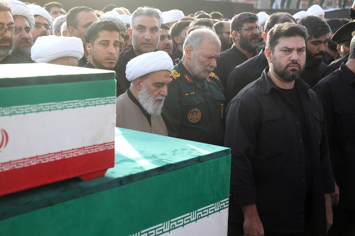 قم المقدسہ میں رہبر شہید (رہ) کی تشییع کے مناظر
